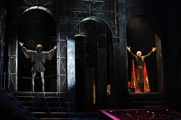 Московском малом театре для спектакля «дон жуан». К. Дахненко малый театр. Малый театр дон жуан. Малый театр дон жуан.